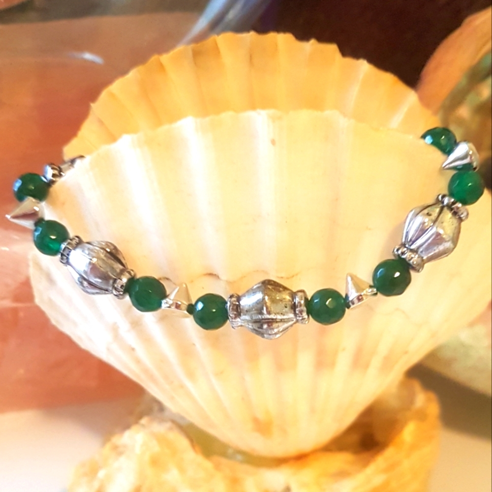 💚 Emerald Baroque Spiked Bracelet